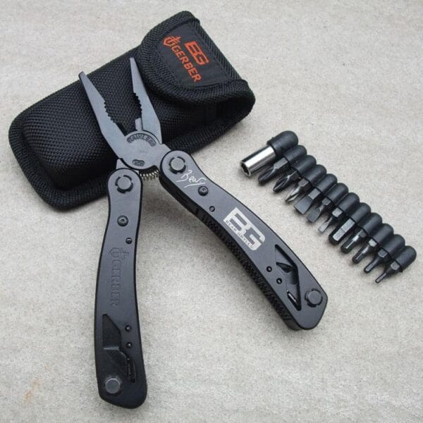 Multifunctonal Gerber Folding Plier - Outdoor Traveling Camping Tool Set